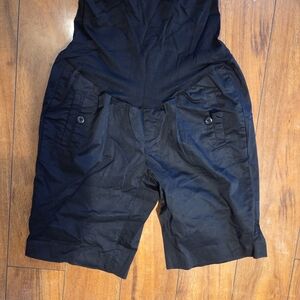 Woman's A Pea in the Pod Black Maternity Cargo Shorts - Size SMALL
